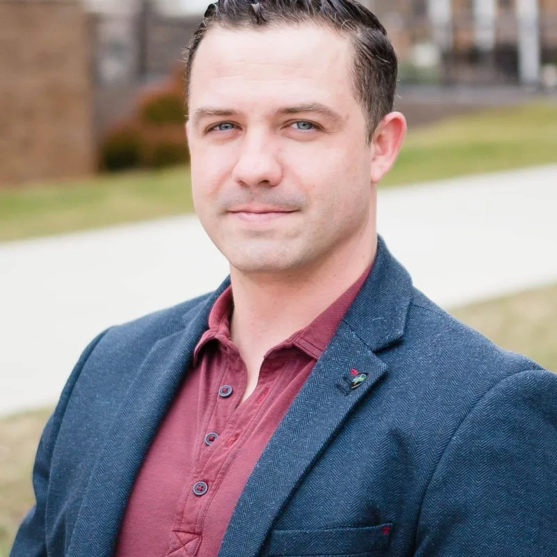 Headshot of Travis Williams